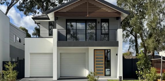 Brand new freestanding residence in convenient locale - Photo 2