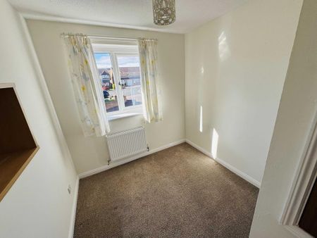 4 bedroom detached house to rent - Photo 4