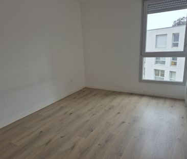 Location Appartement 2 pièces 45m² LILLE 59000 - Photo 3