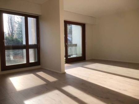 Location Appartement 2 pièces 68m² ANNECY 74000 - Photo 3