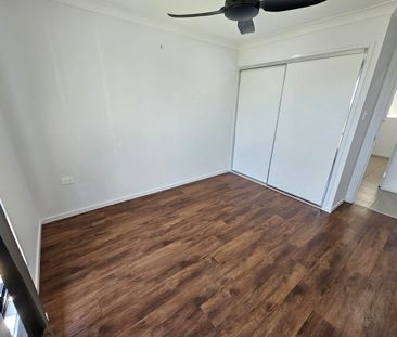 Modern 4 Bedroom Brick Home in Quiet Estate - Photo 4