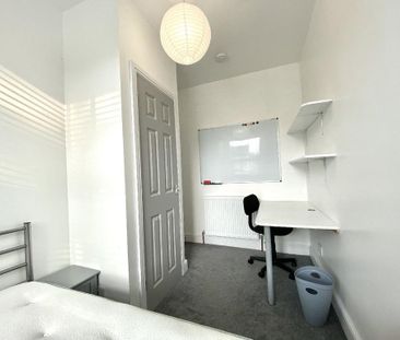 4 bedroom house share to rent - Photo 3