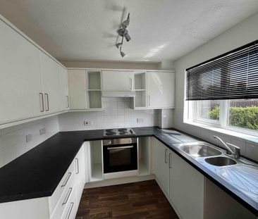 2 bedroom terraced house to rent - Photo 3