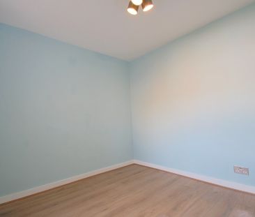 Glenure Loan, Clermiston, Edinburgh, EH4 - Photo 5