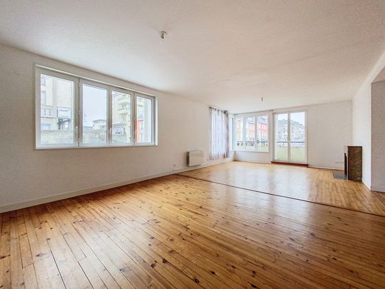 Location Appartement 5 pièces 106m² ST LO 50000 - Photo 1
