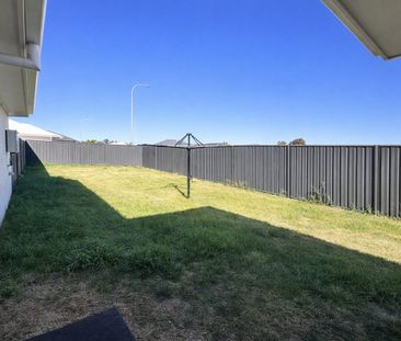 BRAND NEW DUPLEX! - Photo 6