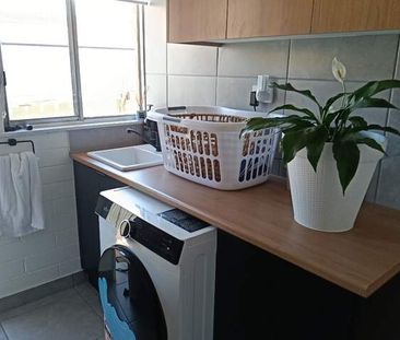 Renovated One Bedroom Unit - Photo 2