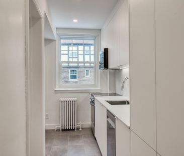 4715 Queen Mary Road - Photo 5