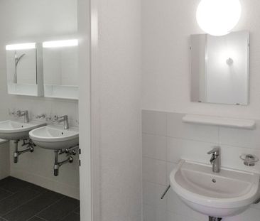 5.5-room apartment in Fribourg! - Photo 2