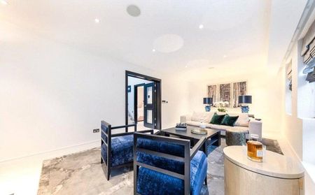 4 bedroom terraced house to rent - Photo 2