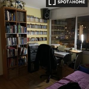 barcelona, Catalonia 08038 - Photo 2