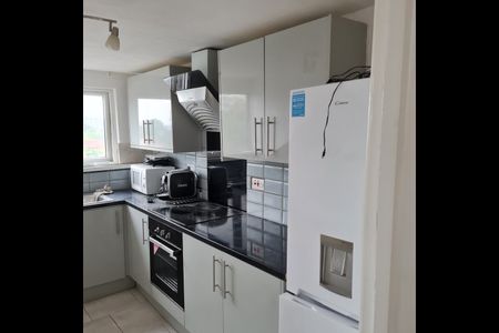 3 Bed Flat, Two Mile Hill Rd, BS15 - Photo 5