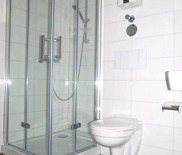 Frisch renovierte 2-Zi.-Whg. mit neuem Badezimmer - Foto 2