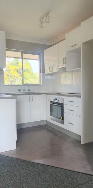 Modern 2 bedroom unit in Prime CBD location - Photo 1