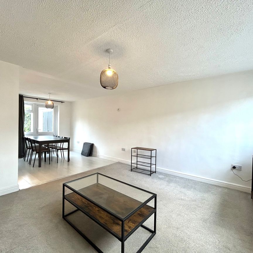 Langdale Gardens, Reading Langdale Gardens, Reading - Photo 2