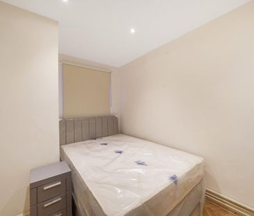 6 bedroom terraced house to rent - Photo 2
