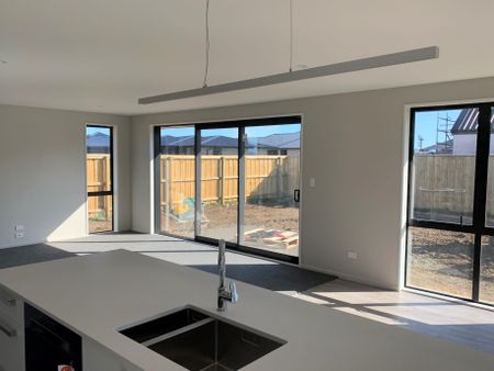 Three Bedroom Home - Photo 2