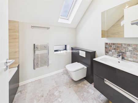 Albert Road, NW7 4RX, London - Photo 2