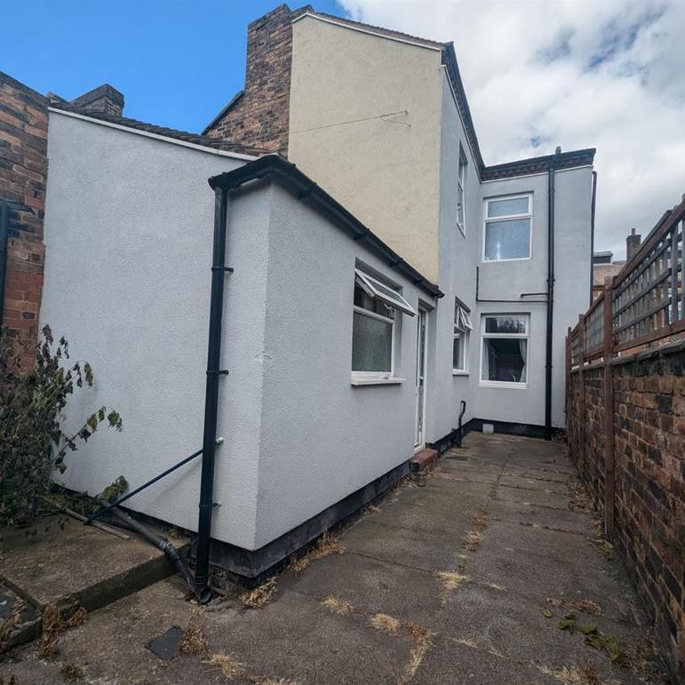 4 bedroom property to rent - Photo 1