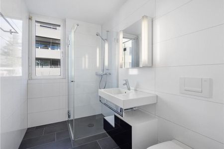 5.5-room penthouse apartment with spacious terrace - Photo 5