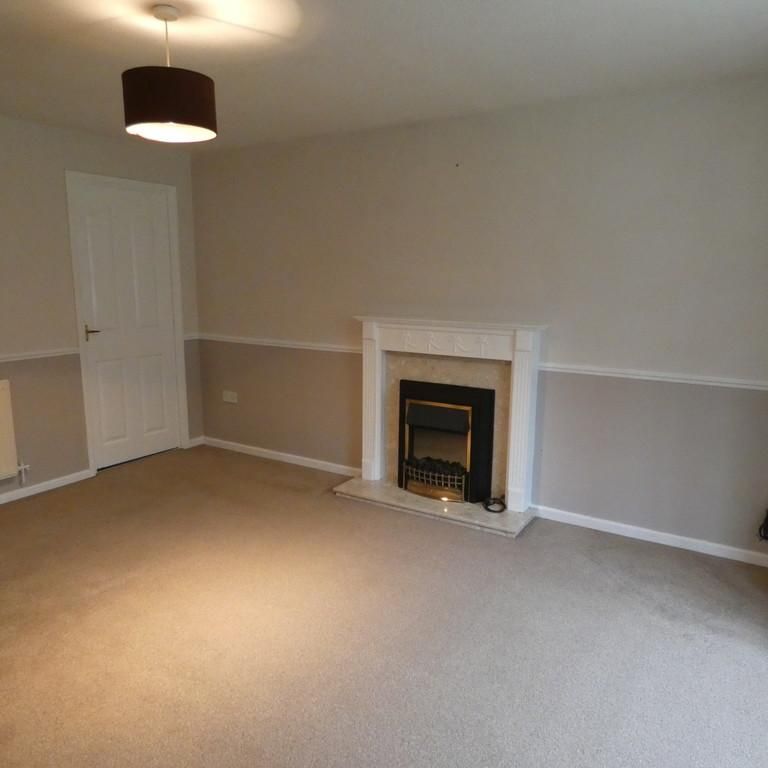 3 bedroom semi-detached house to rent - Photo 1