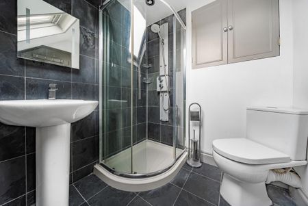 4 bedroom terraced house to rent - Photo 4