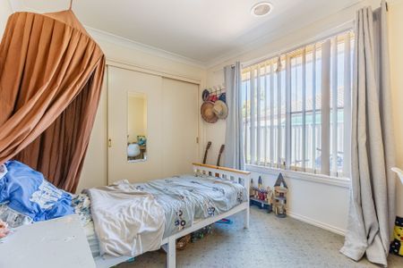 Spacious Family Home - Photo 3