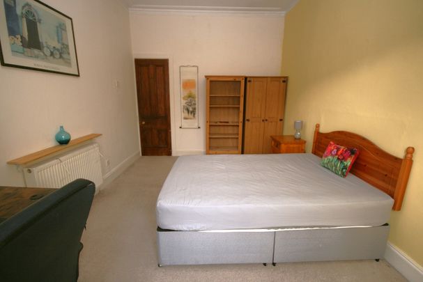 Copland Road, 2 Bed Furnished Apartment, Ibrox – Available 08/12/2025 - Photo 1
