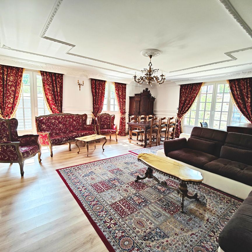 Location Maison 4 pièces 164m² - Photo 1