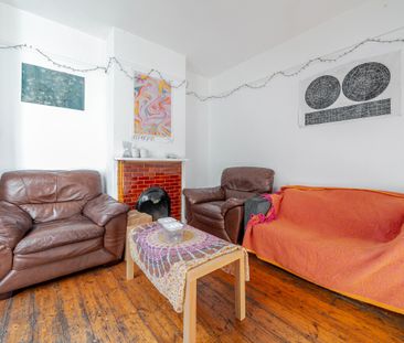 4 bedroom terraced house to rent - Photo 3