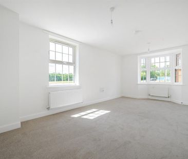 4 bedroom detached house to rent - Photo 5