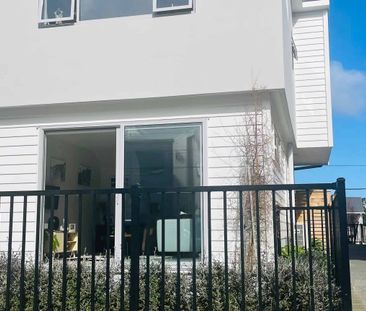 3 Bedrooms Moera - Photo 2