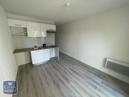 Location Appartement 1 pièce 18m² ST LAURENT DU VAR 06700 - Photo 2