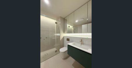 Stunning Brand new 2 bedroom with views in West village – live in the village life - Photo 5