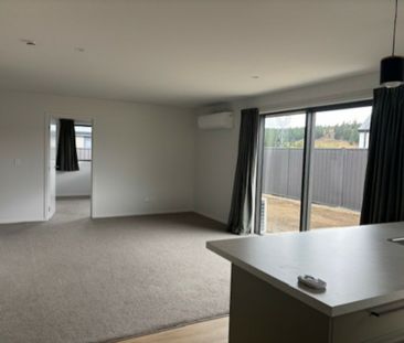 MODERN, BRAND NEW 3 BEDROOM HOME - Photo 1