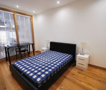 2 Bed - Grainger Street, Newcastle - Photo 3