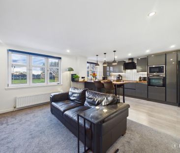 2 bedroom flat to rent - Photo 2