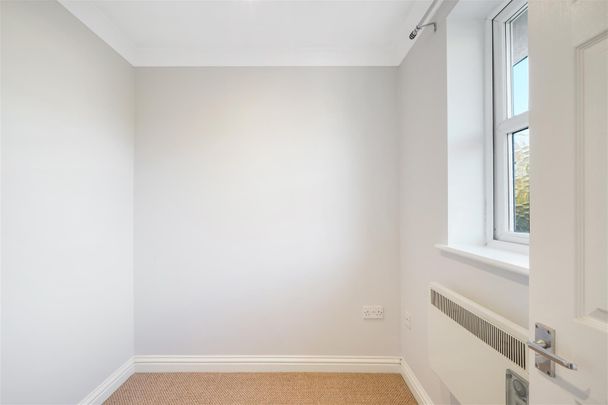 House To Let - Photo 1