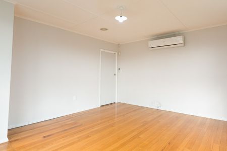 Roslyn - 3 Bedrooms - Photo 5