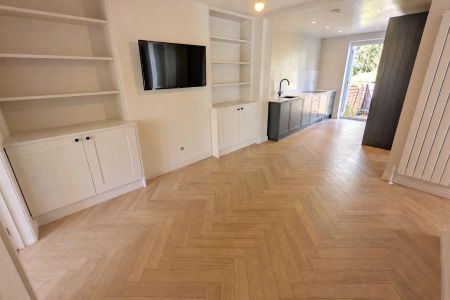 2 bedroom maisonette to rent - Photo 2