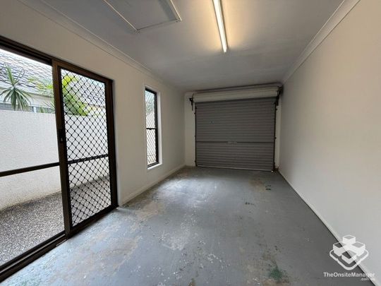 Minutes to the Beach, Parks & Shopping â The Best of Mermaid Waters! - Photo 1