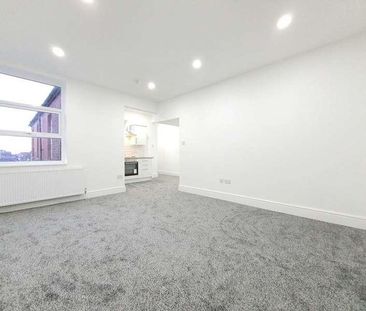 Lytham Road, Blackpool, FY4 - Photo 2