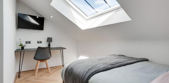 6 bedroom house to rent - Photo 2