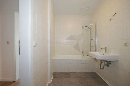 NEU renovierte 3-Raum-Balkon-Wohnung mit Abstellraum und Balkon - Photo 5