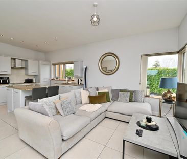 44b Braniel Road, Lisburn, BT27 5JJ - Photo 4