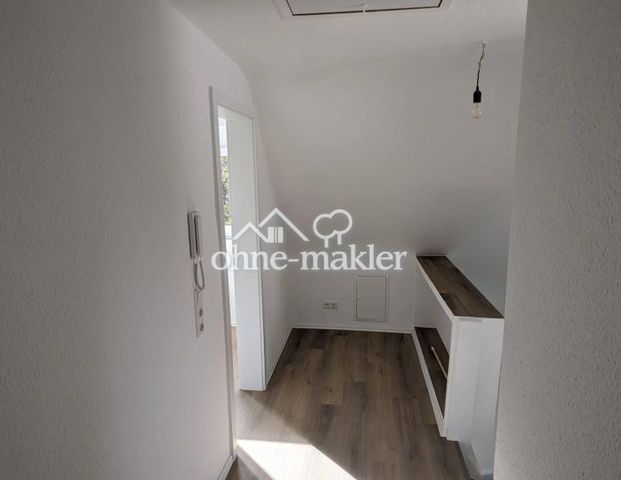 Teilmöblierte 2 Zimmer Wohnung mit XXL Terrasse in Stuttgart-Rohracker, kernsaniert KfW85 Standard - Foto 1