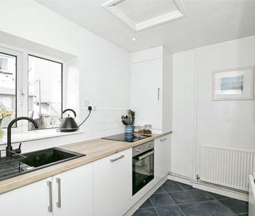 Chard Terrace, Falmouth, TR11 - Photo 1