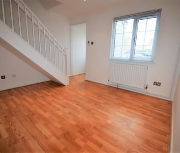 One Bedroom End Terrace House To Let in Springfield - Photo 6