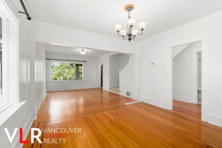 House in Vancouver West Side, BC - Photo 3