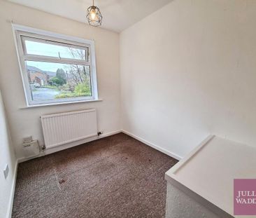 3 bedroom terraced house to rent - Photo 4